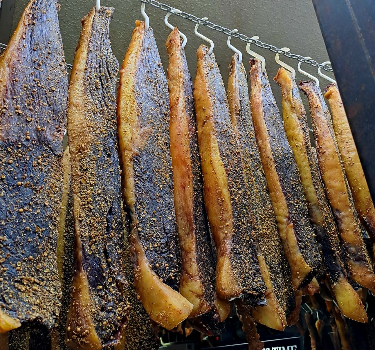 Geelvet Biltong Hanging