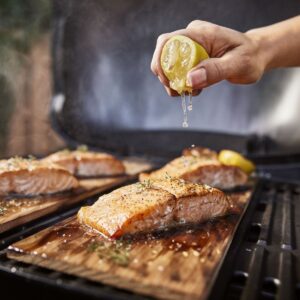 Western Red Cedar Wood Planks with Fish & lemon